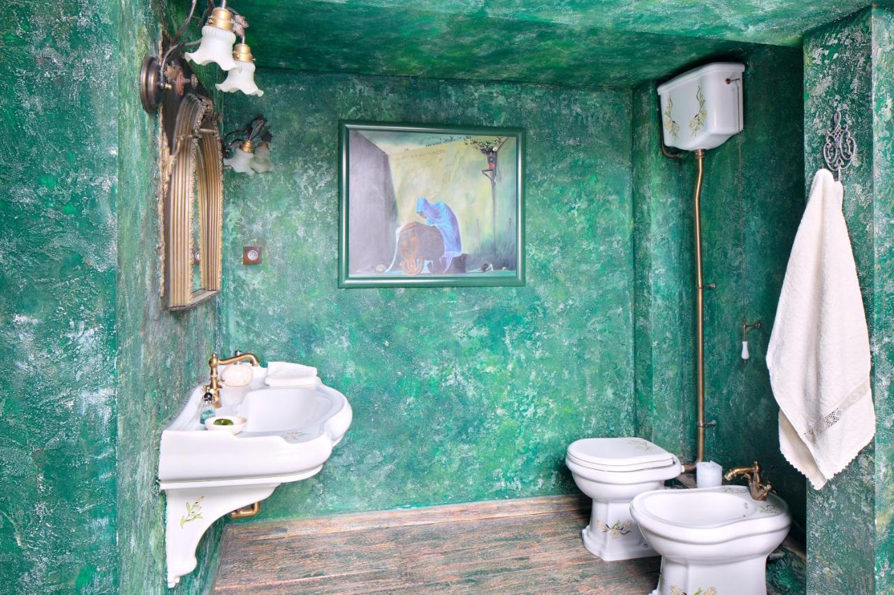 Apartment Attic *