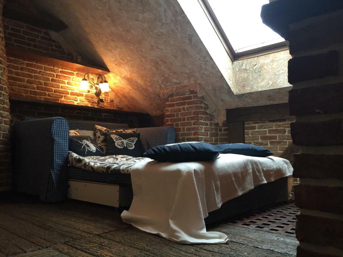 Attic Butas *