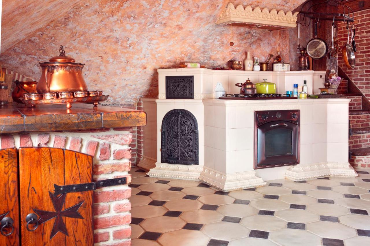 Attic Apartment *