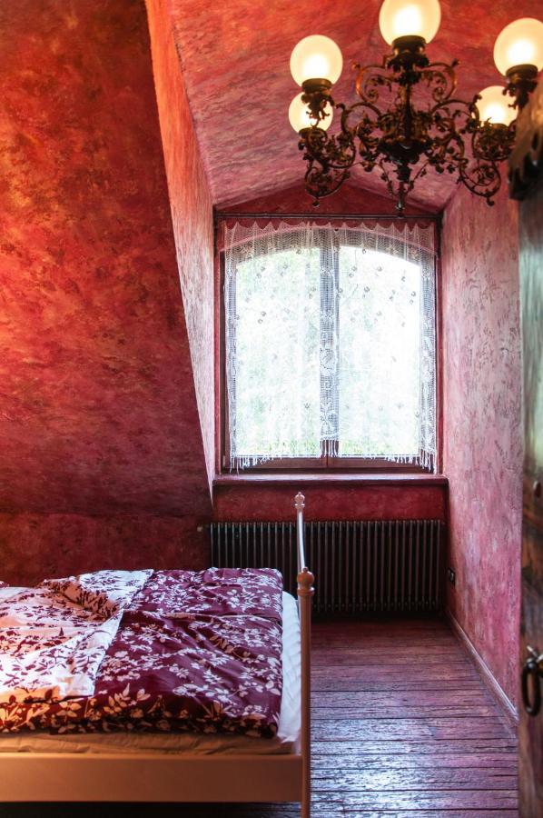Attic Apartment *